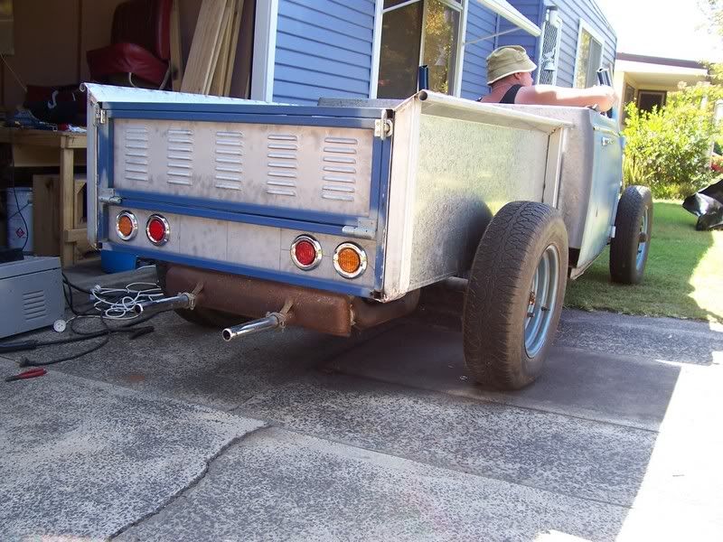 http://i141.photobucket.com/albums/r41/ecvolksrods/Picture060.jpg