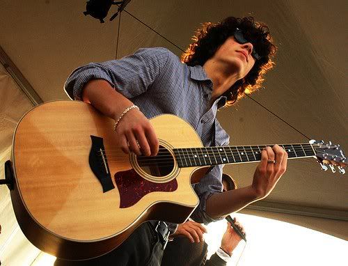 guitar-1.jpg Nick Jonas on guitar (joe in background) image by Joeboxergirl37