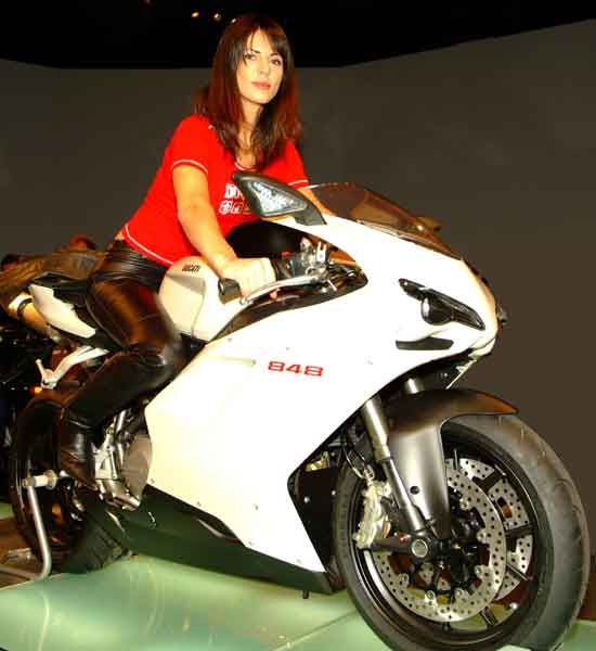 Ducati-848-1.jpg