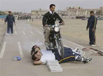 Iraqi-Motorcycle-Police.jpg