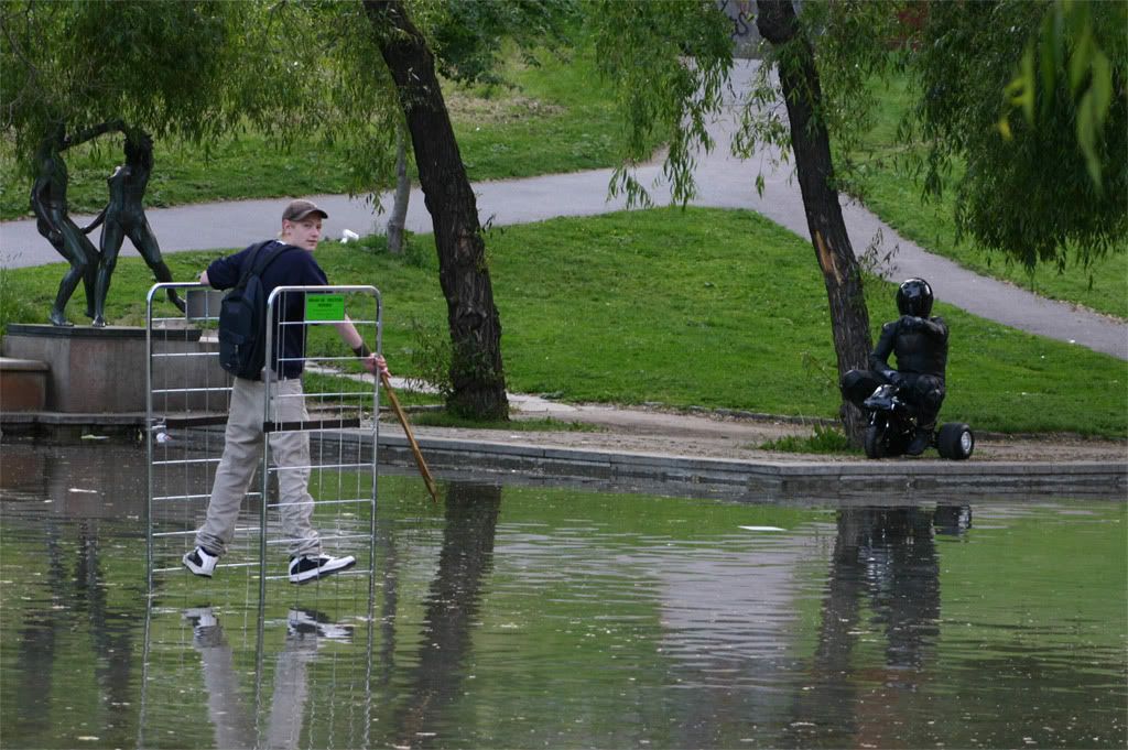 http://i141.photobucket.com/albums/r59/sRdennyCrane/NewNew/WTFpond.jpg