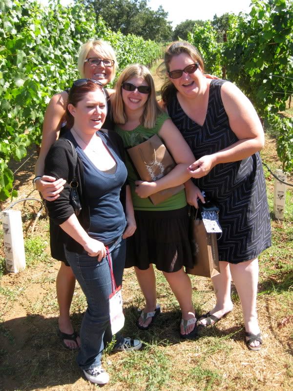 Shana, Ashley, Thea, & I pose in the vines.