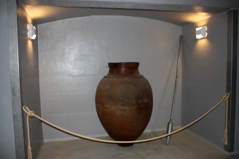 Old Amphora at Carmim