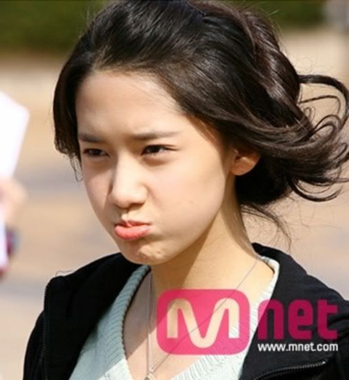 YoonaRawr4.jpg