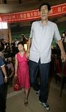 tallest and shortest man