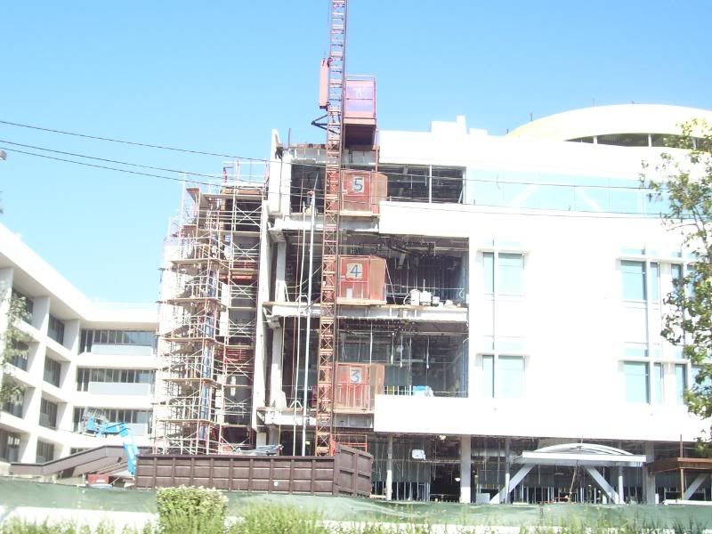 100_1225.jpg Construction on a hospital in Fullerton image by SuperSensei