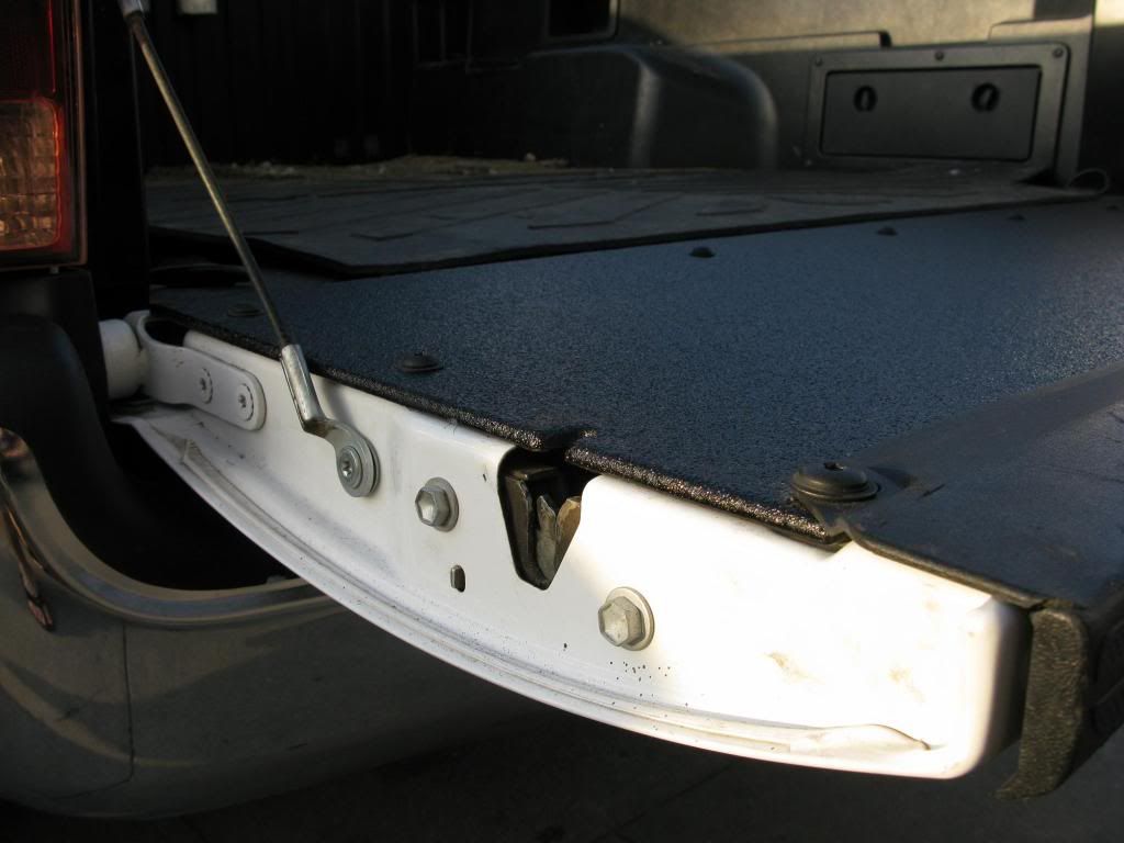 2005+ Bent tailgate problem TSBO01807 Toyota Nation Forum