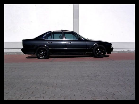 http://i141.photobucket.com/albums/r74/zolle1/bmw4-587.jpg