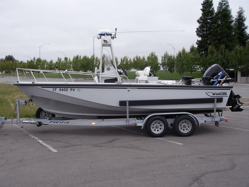 Boat: 2005, 22' Guardian Boston Whaler (Same as the older Outrage but the ... Boat: 2005, 22' Guardian Boston Whaler (Same as the older Outrage but the ...