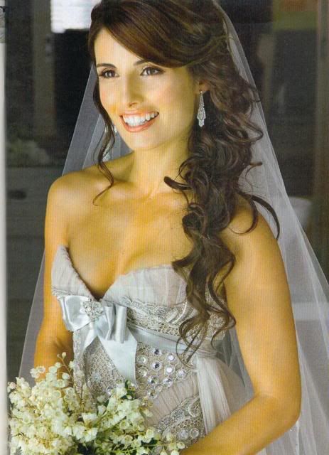  i simply love the wedding hairstyle of Ada Nicodemou's on her big day