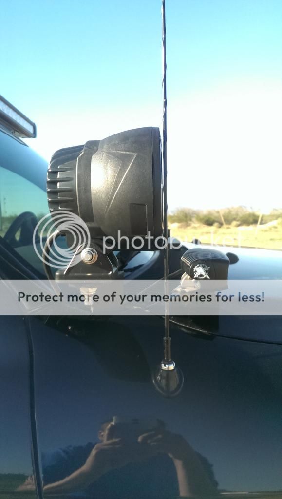 Radio antenna options/ Hidden Antenna/ cb antenna for radio? World